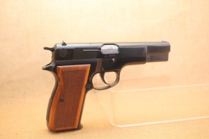 Pistolet FEG calibre 9X19