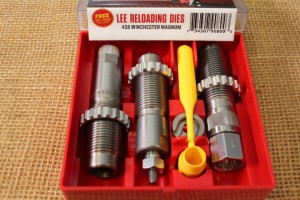 JEU D'OUTILS 3P ACIER LEE AVEC SUPPORT DOUILLE 458 WIN MAG