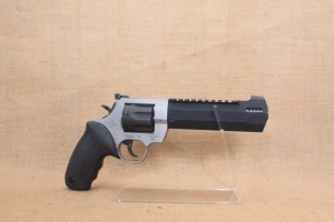 Revolver TAURUS Modèle 44H Hunter 6" 3/4 Duo Tone calibre 357 Magnum