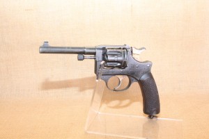 Revolver réglementaire Français modèle 1892