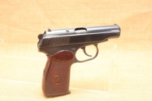 Pistolet Makarov calibre 9 mm Makarov