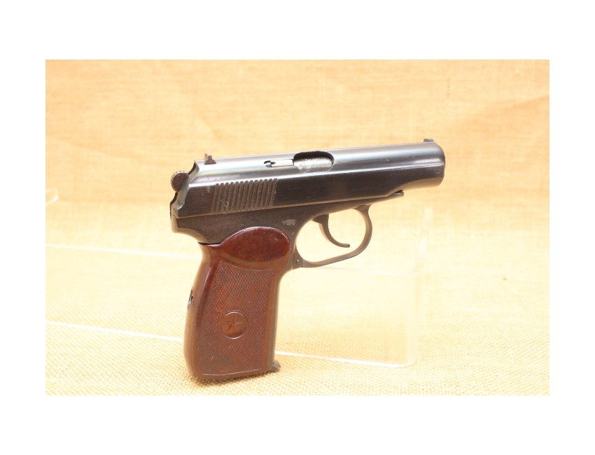 Pistolet Makarov calibre 9 mm Makarov