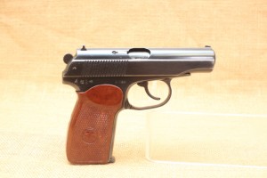 Pistolet Makarov calibre 9 mm Makarov