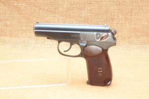 Pistolet Makarov calibre 9 mm Makarov
