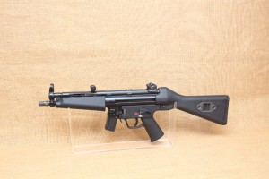 Heckler & Koch SP5 crosse fixe calibre 9X19