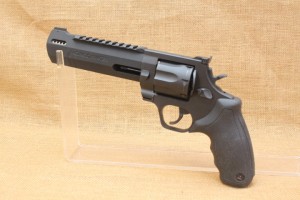 Revolver TAURUS Modèle 357H Hunter 6" 3/4 Black Mat calibre 357 Magnum
