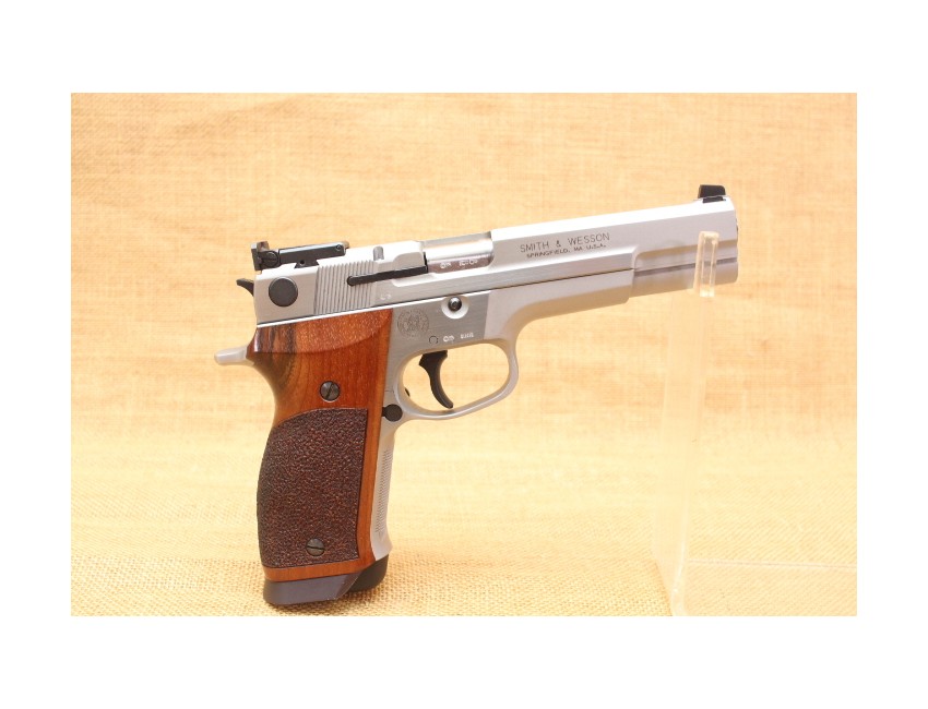Pistolet Smith § Wesson Target Champion calibre 9X19