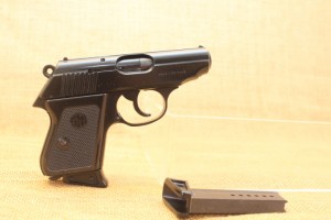 Pistolet ERMA 552S calibre 22LR