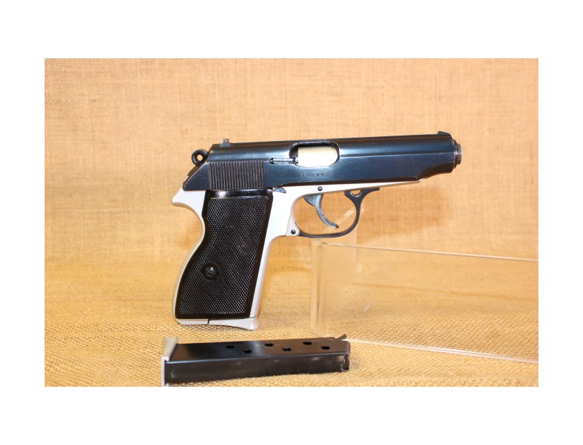 FEG PA-63 calibre 9 mm Makarov
