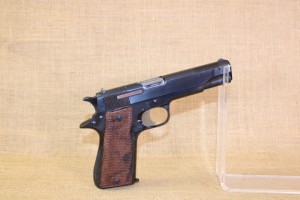 Pistolet STAR B calibre 9 mm Luger de la Guardia Civil Carabineros