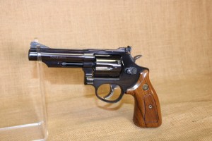 Revolver TAURUS Modèle 669 4" calibre 357 Magnum