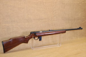 Carabine Armscor Model 14 à répétition manuelle calibre 22 LR