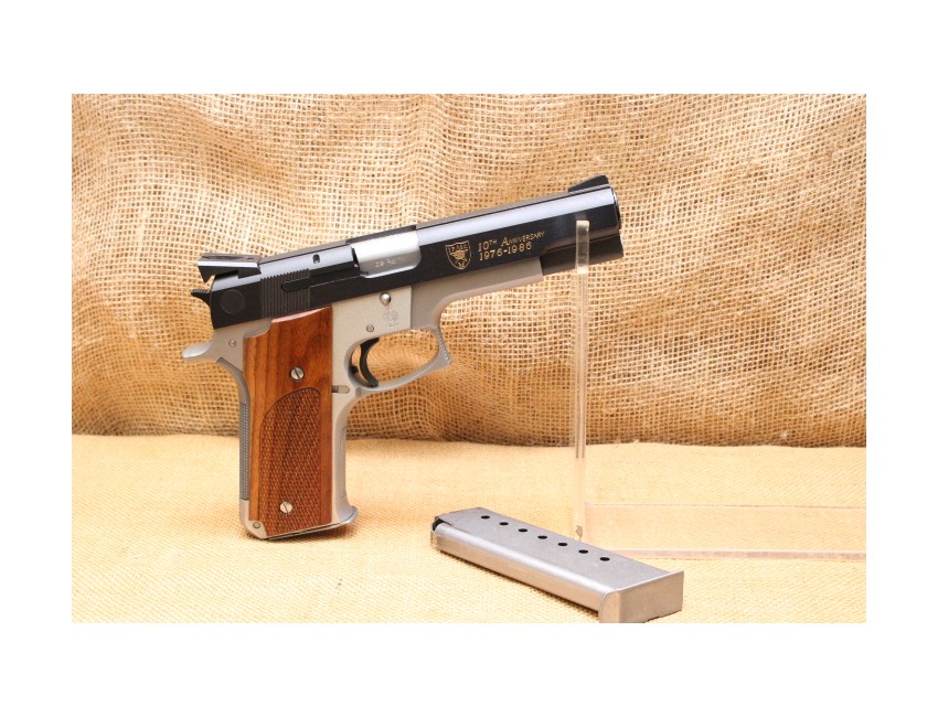 Pistolet Smith § Wesson modèle 745 calibre 45 ACP