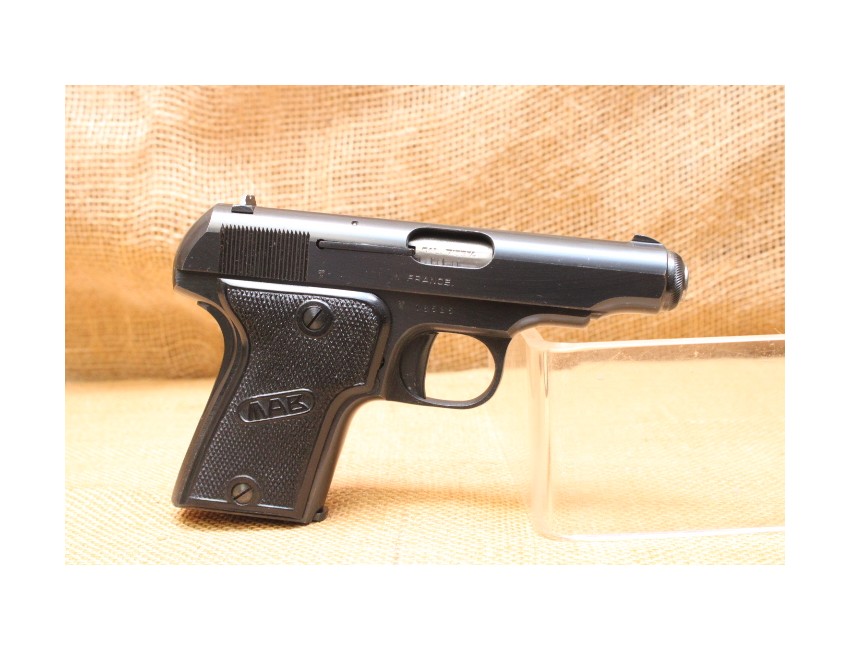 Pistolet MAB C calibre 7,65 Browning