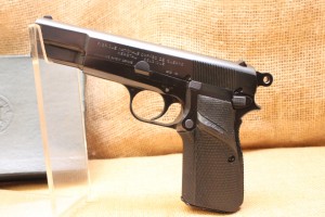 Pistolet Browning FN GP 35 calibre 9X19