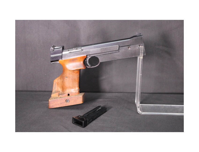 Pistolet Hammerli Modèle 215 calibre 22 LR