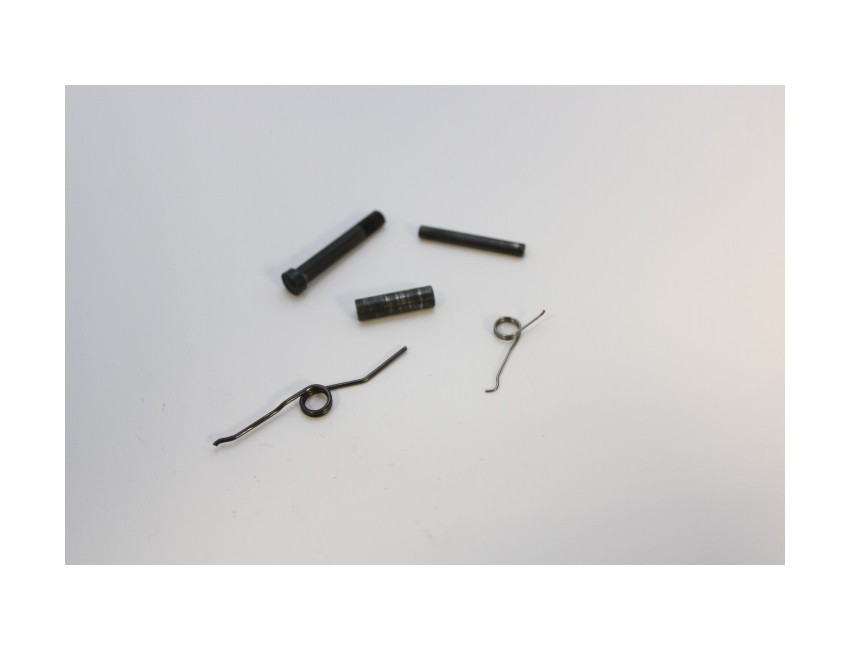 Lot de pièces divers Walther P38